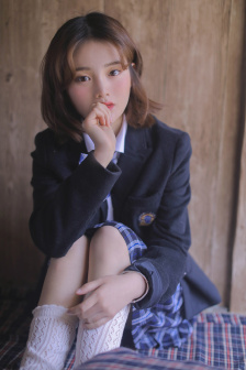 三叶草未满十八岁